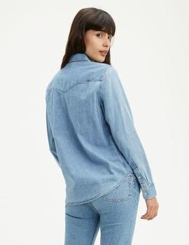 CAMISA VAQUERA LEVI’S® WOMEN'S ESSENTIAL WESTERN COOL OUT