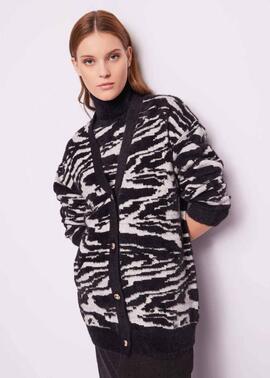 CHAQUETA LARGA DE PUNTO JACQUARD ANIMAL PRINT