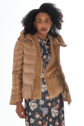 CHAQUETA PLUMAS DE MUJER CON CAPUCHA CAMEL