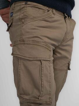 PANTALÓN BOLSO CARGO TAPERED FIT CAMEL