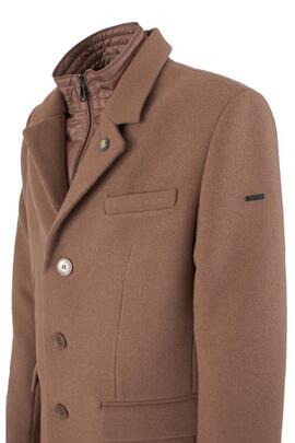 ABRIGO DE HOMBRE CON EFECTO CHALECO CAMEL