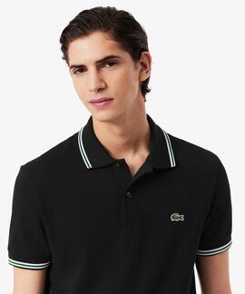 POLO LACOSTE REGULAR FIT 031 NEGRO CON RIBETES DECORATIVOS