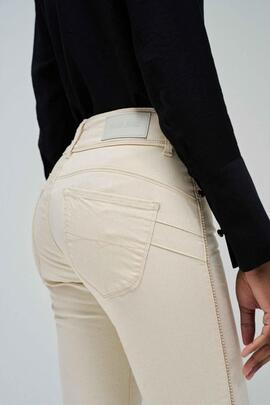 PANTALÓN VAQUERO SECRET PUSH IN CROPPED SKINNY CRUDO