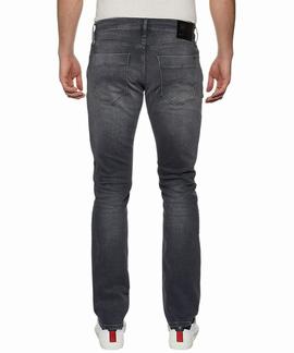 PANTALÓN VAQUERO SCANTON SLIM FIT OKGRCO