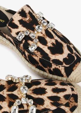 ALPARGATA PLANA ANIMAL PRINT CON DETALLE STRASS