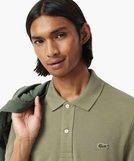 POLO LACOSTE SLIM FIT BMY VERDE CAQUI