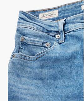 PANTALÓN VAQUERO 725™ BOOTCUT DE TIRO ALTO BLUE WAVE LIGHT